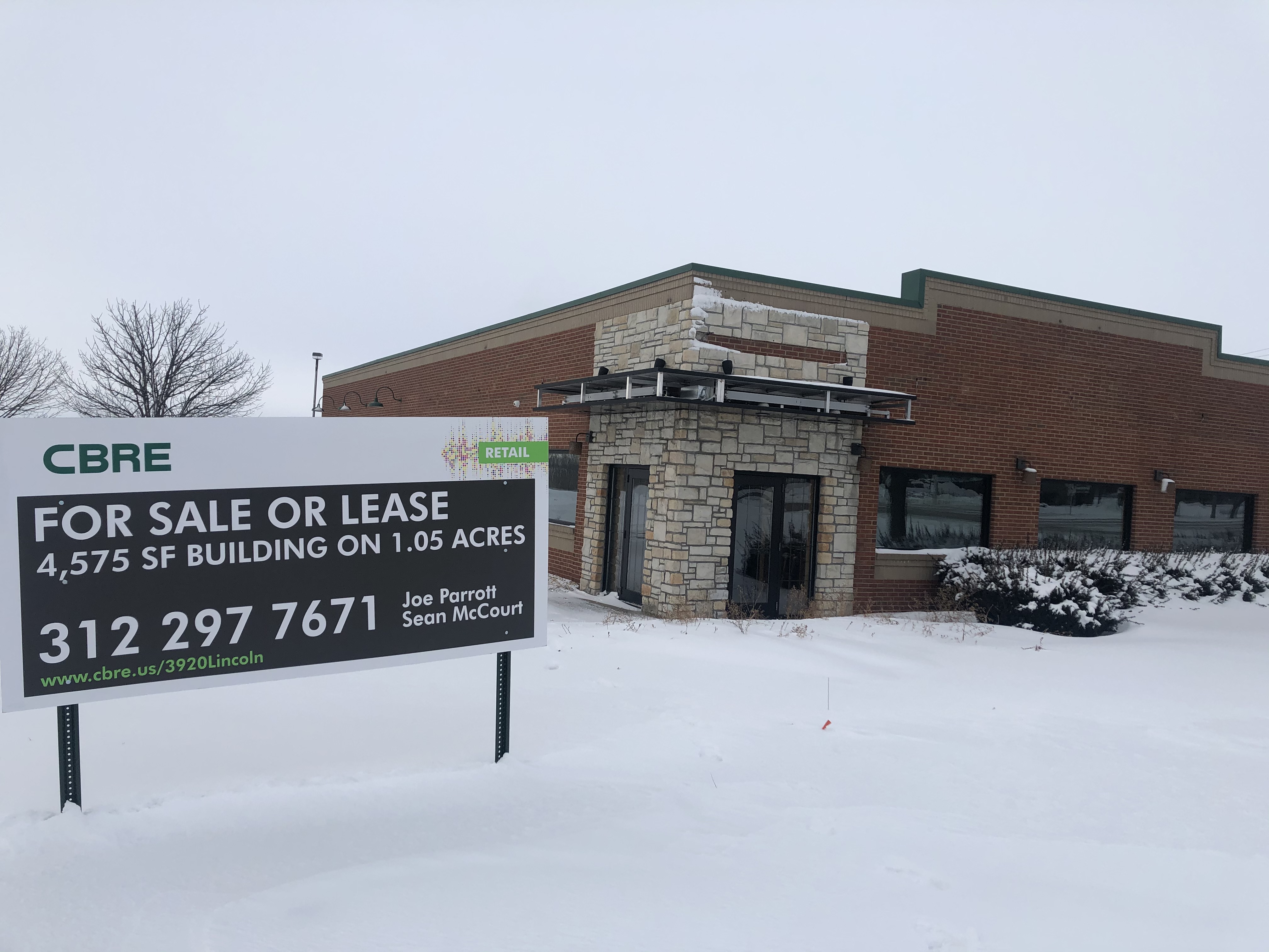 Former Applebees building in Sterling up for sale