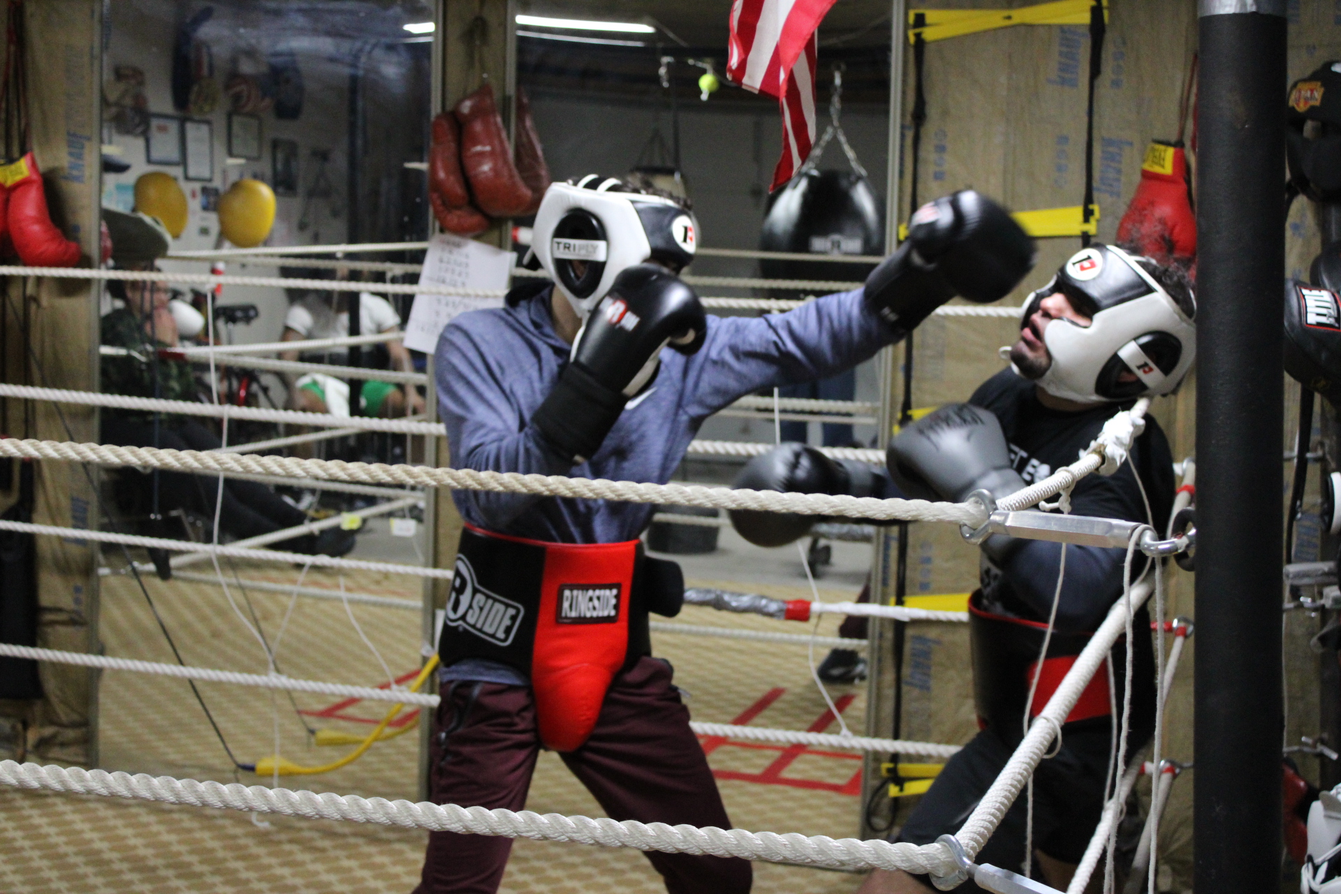 Alex Mazzirisi sparring with Javier Marquina